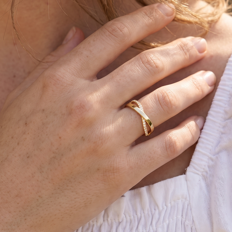 Pave Crisscross Ring – Dainty CZ Twist Band
